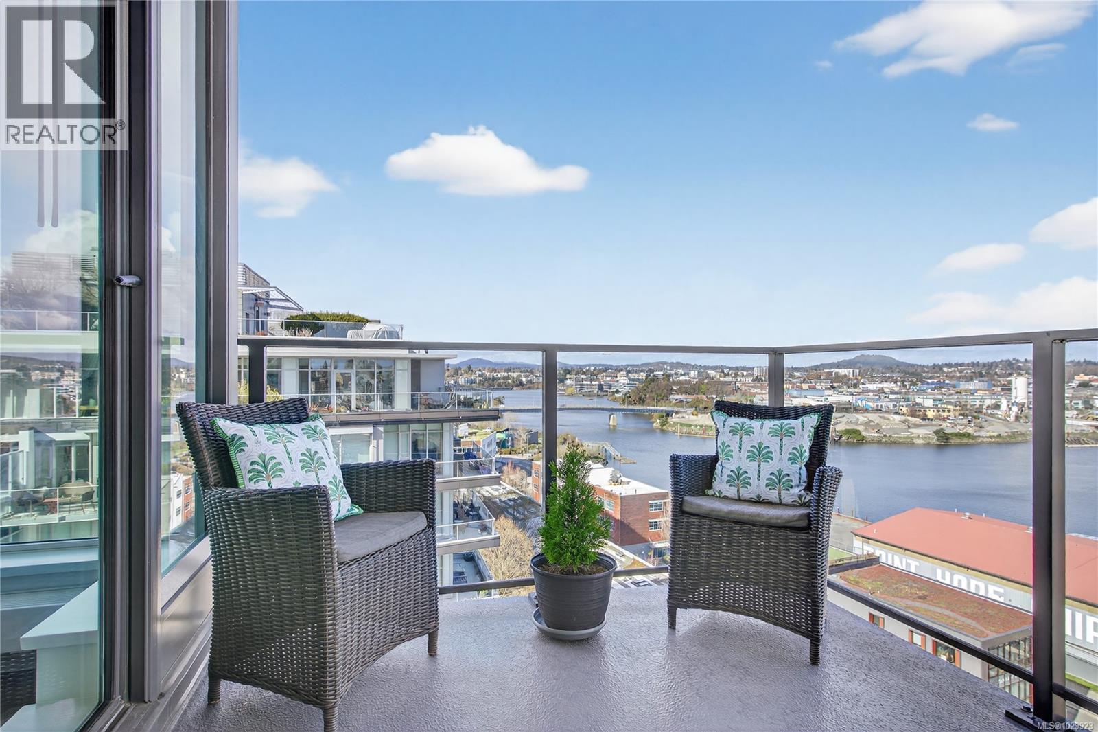 1001 369 Tyee Road, Victoria