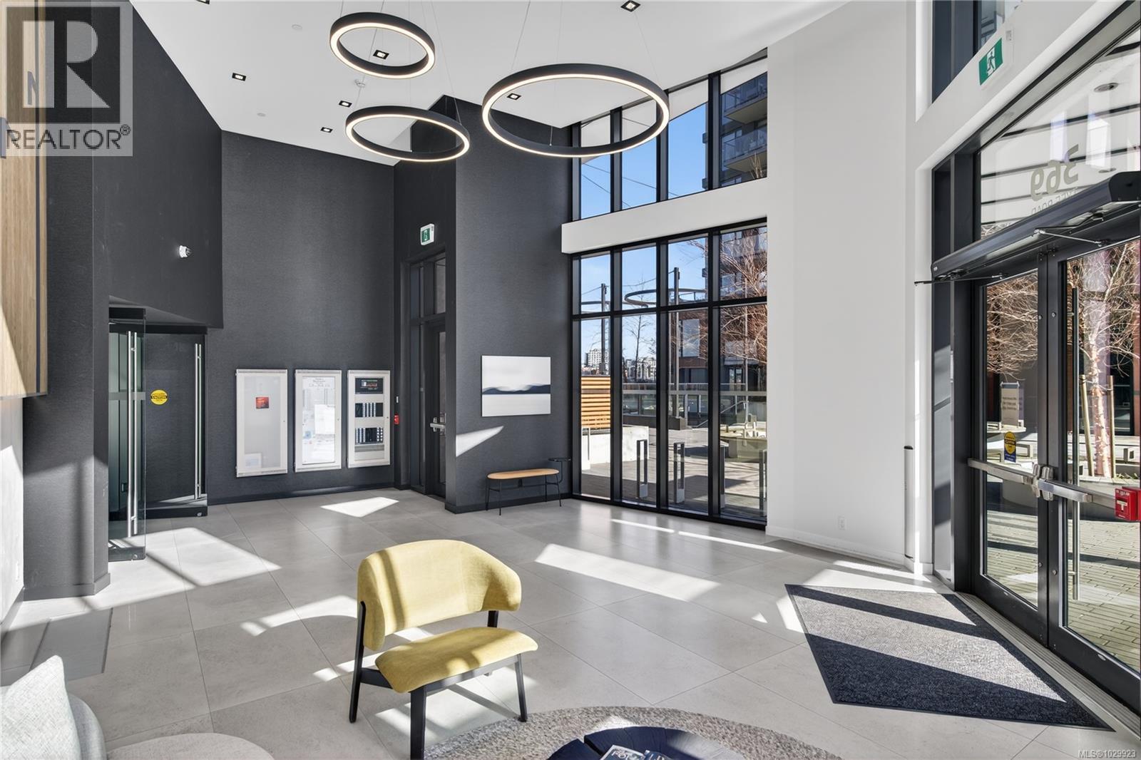 1001 369 Tyee Road, Victoria