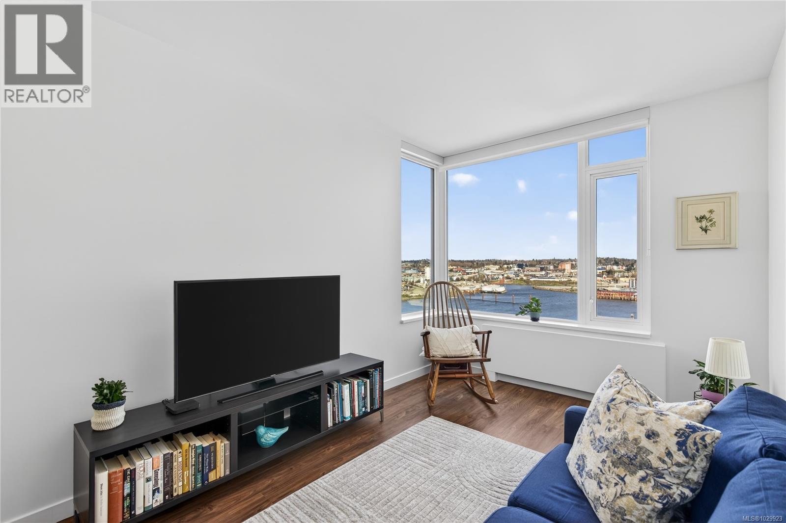 1001 369 Tyee Road, Victoria