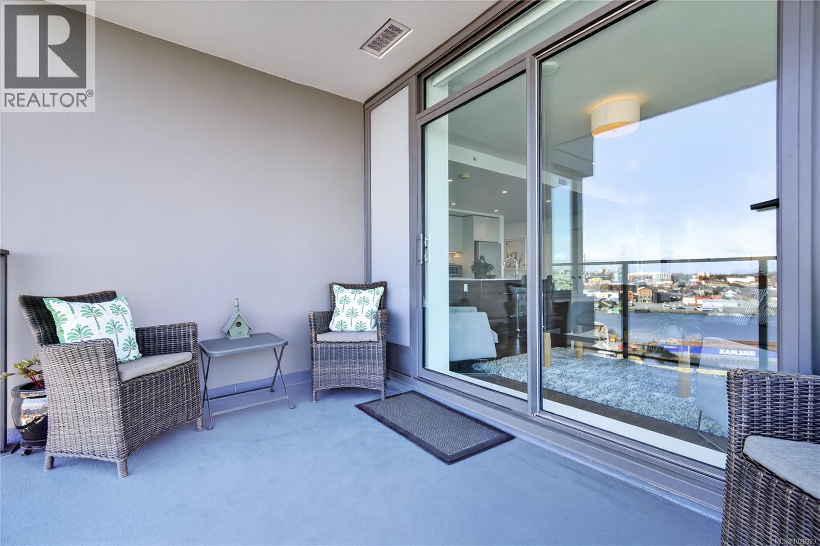 1001 369 Tyee Road, Victoria