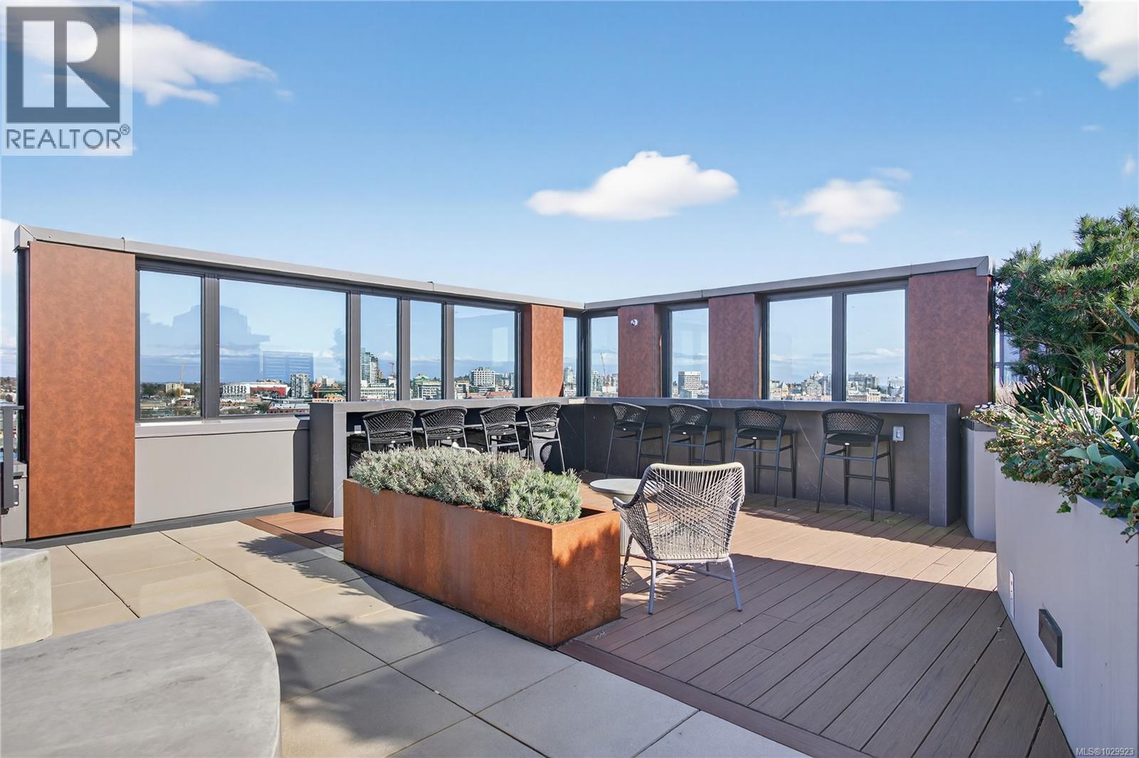 1001 369 Tyee Road, Victoria