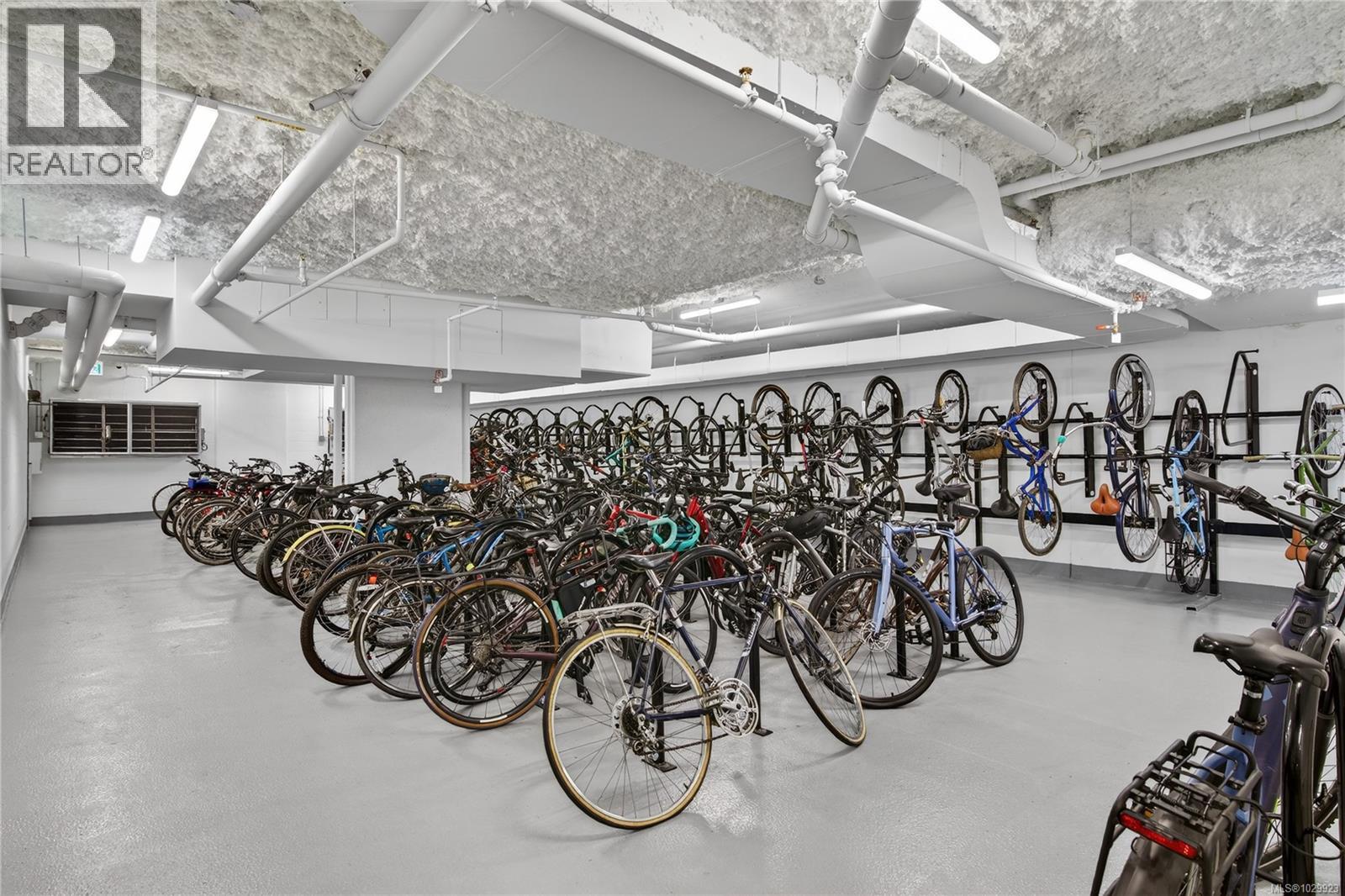 1001 369 Tyee Road, Victoria