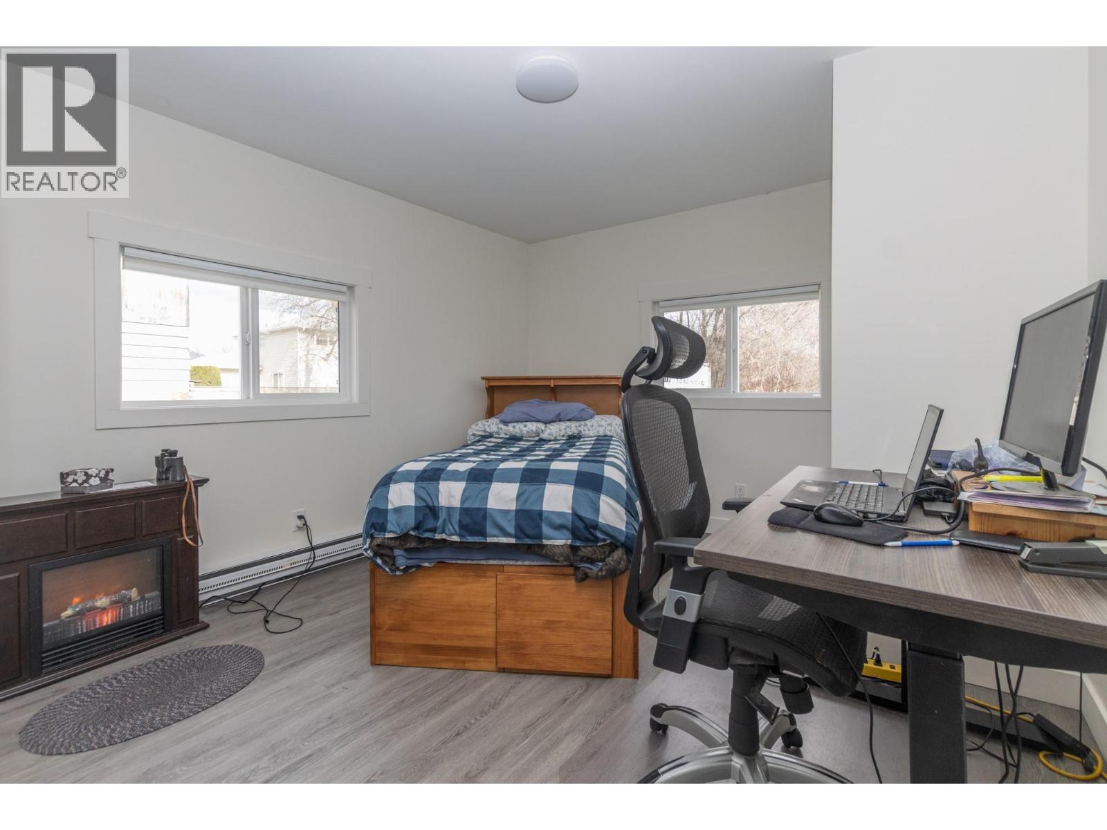 680 10 Street SW, Salmon Arm