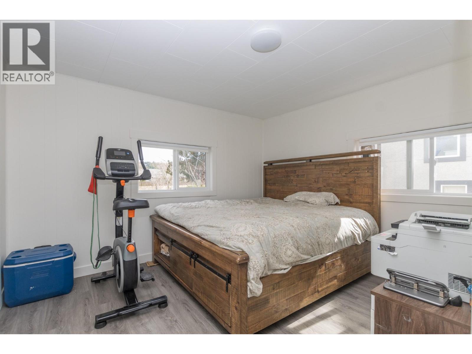 680 10 Street SW, Salmon Arm