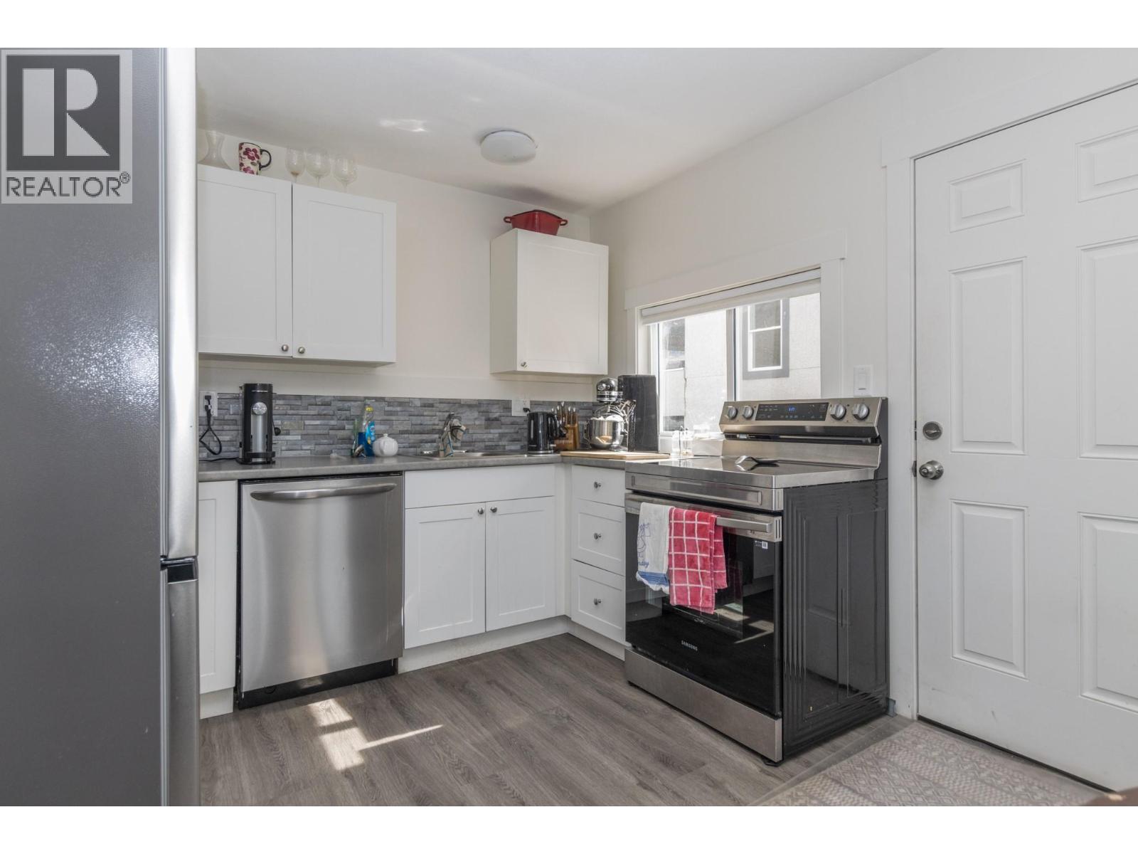 680 10 Street SW, Salmon Arm