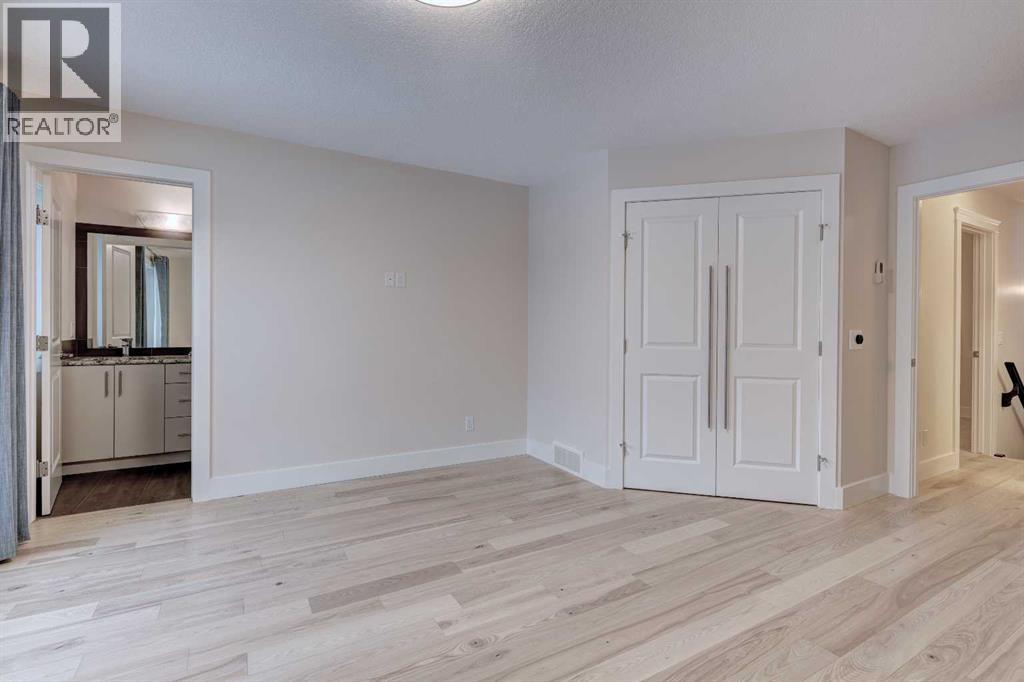 Single Family House for Sale in    Avenue NE Crescent Heights Calgary 