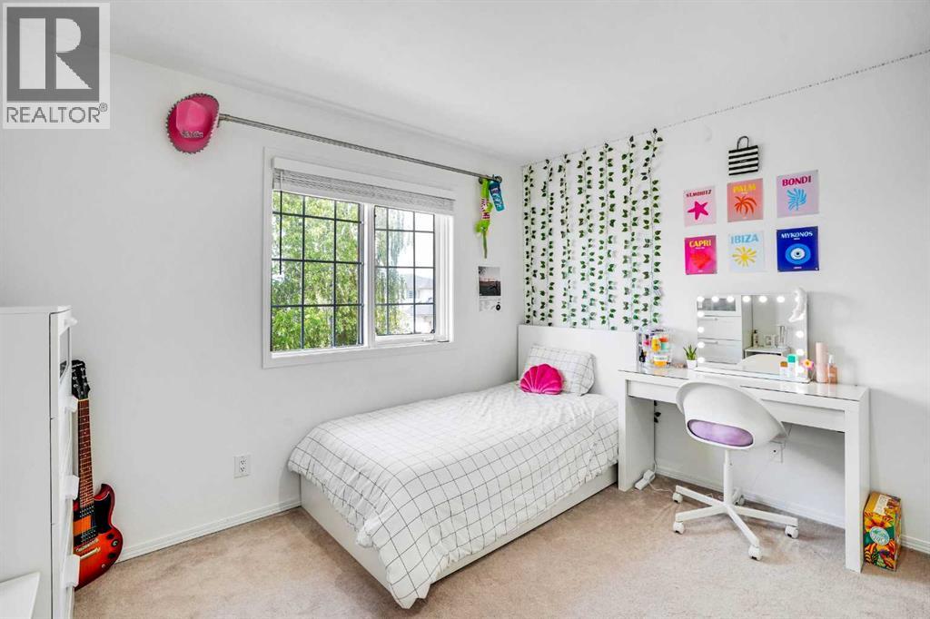 Single Family House for Sale in  Riverview Close SE Riverbend Calgary 