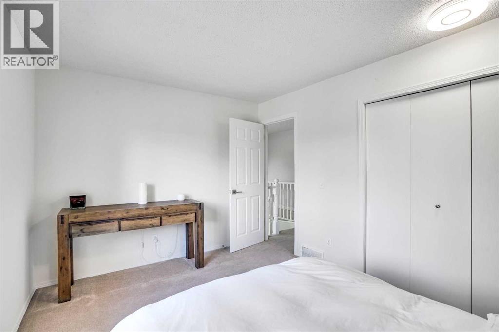 Single Family House for Sale in  Riverview Close SE Riverbend Calgary 