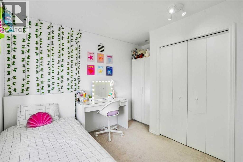 Single Family House for Sale in  Riverview Close SE Riverbend Calgary 