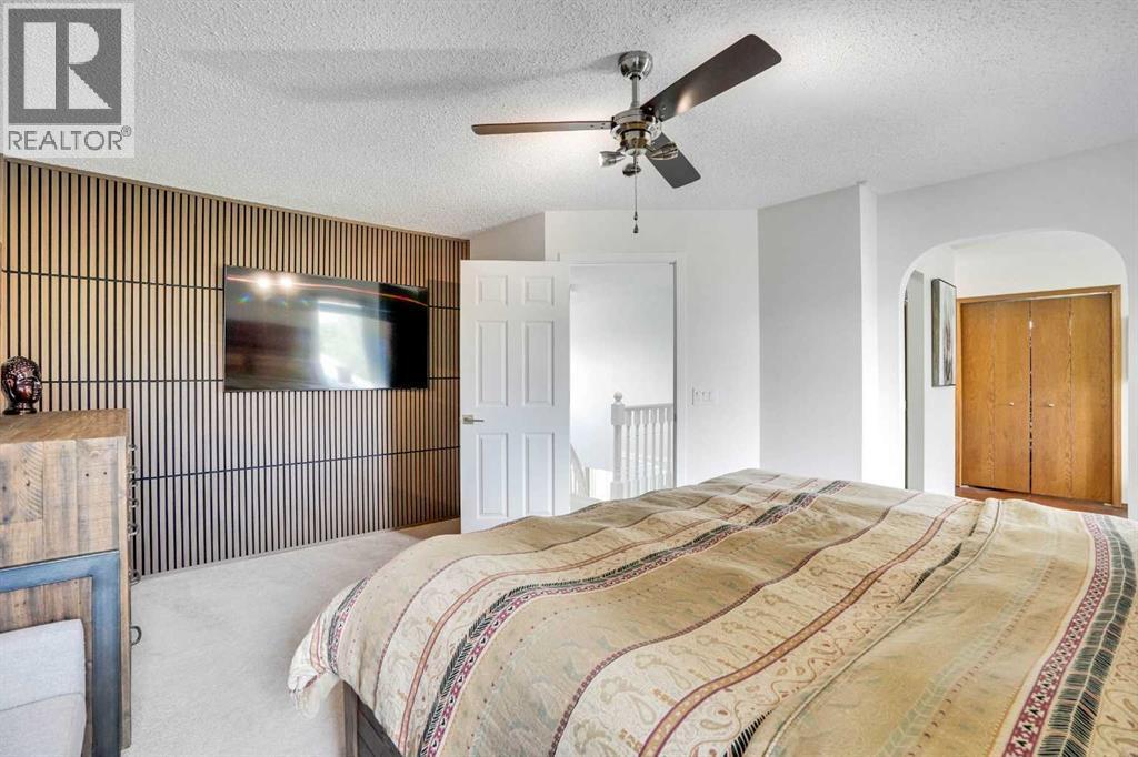 Single Family House for Sale in  Riverview Close SE Riverbend Calgary 