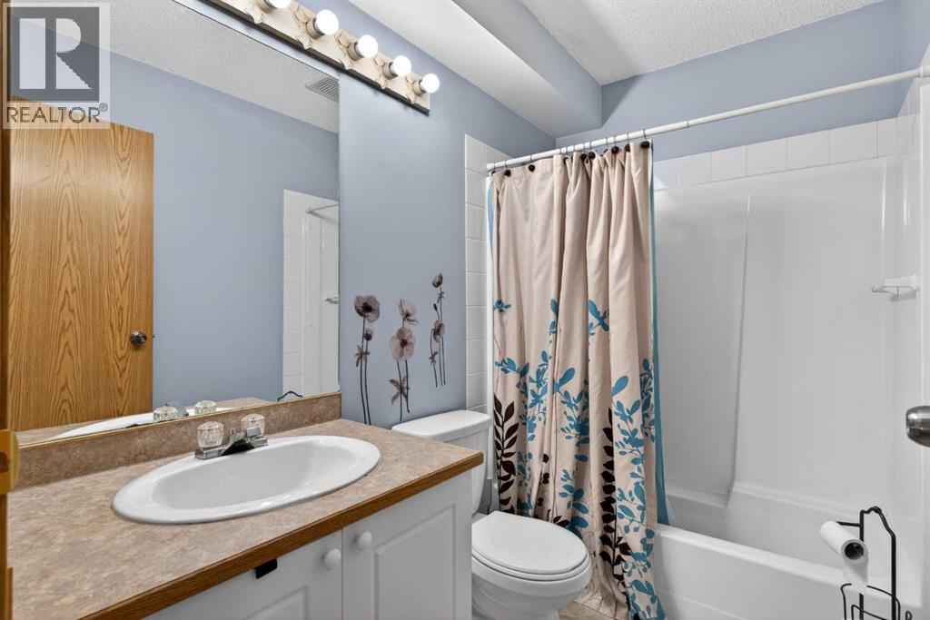 Single Family House 4 Level for Sale in  Martin Crossing Crescent NE Martindale Calgary 