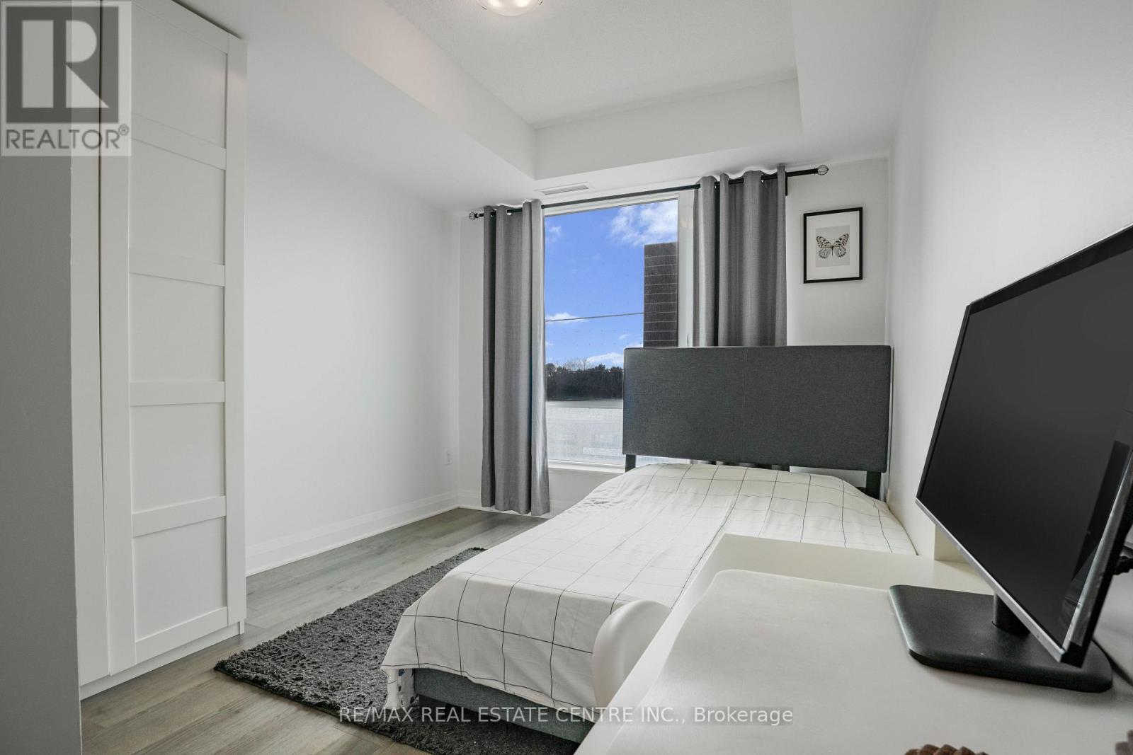 #309 3220 SHEPPARD AVENUE E - 15