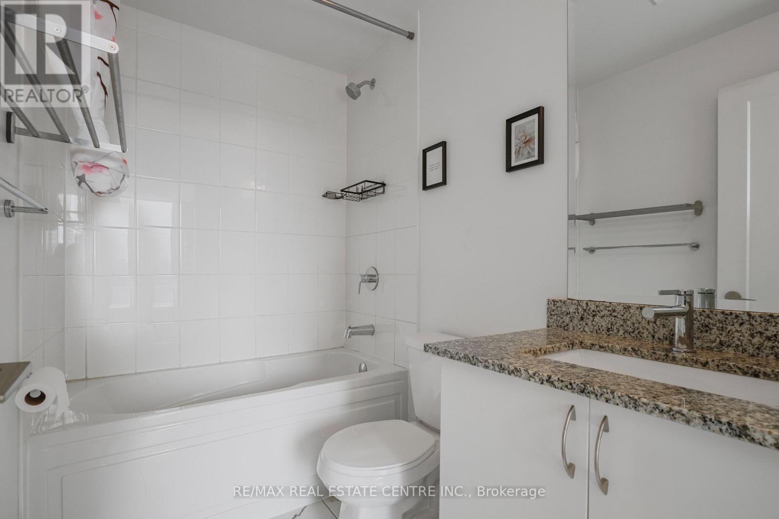 #309 3220 SHEPPARD AVENUE E - 16