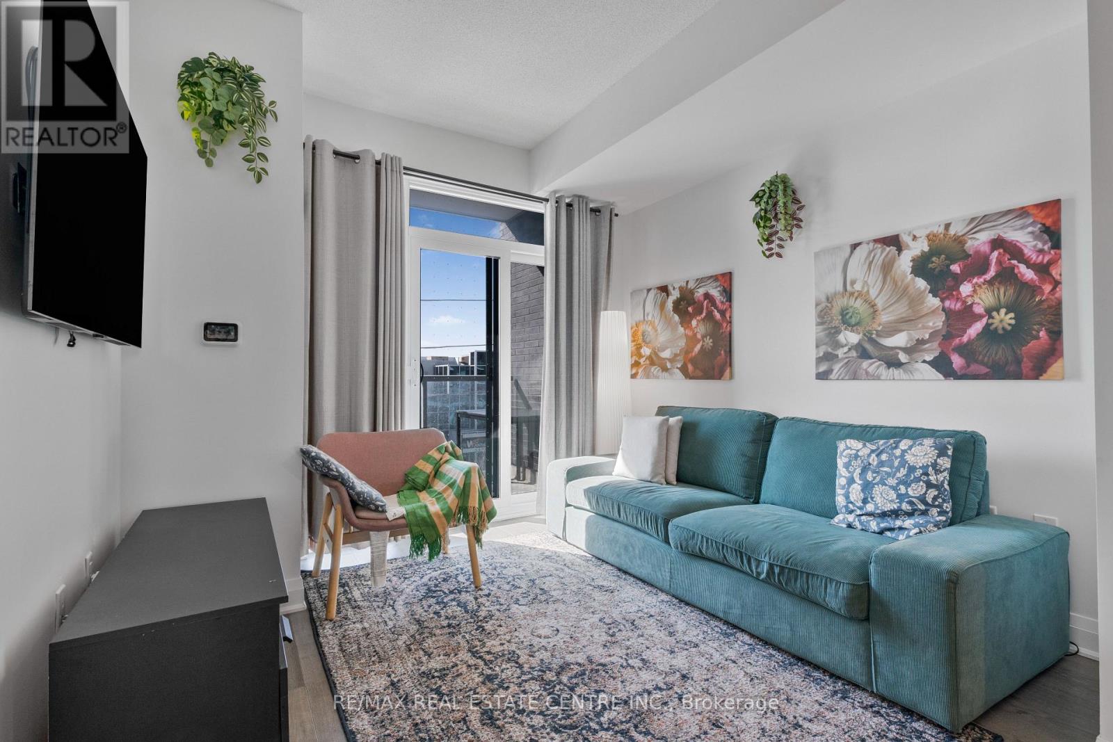 #309 3220 SHEPPARD AVENUE E - 9