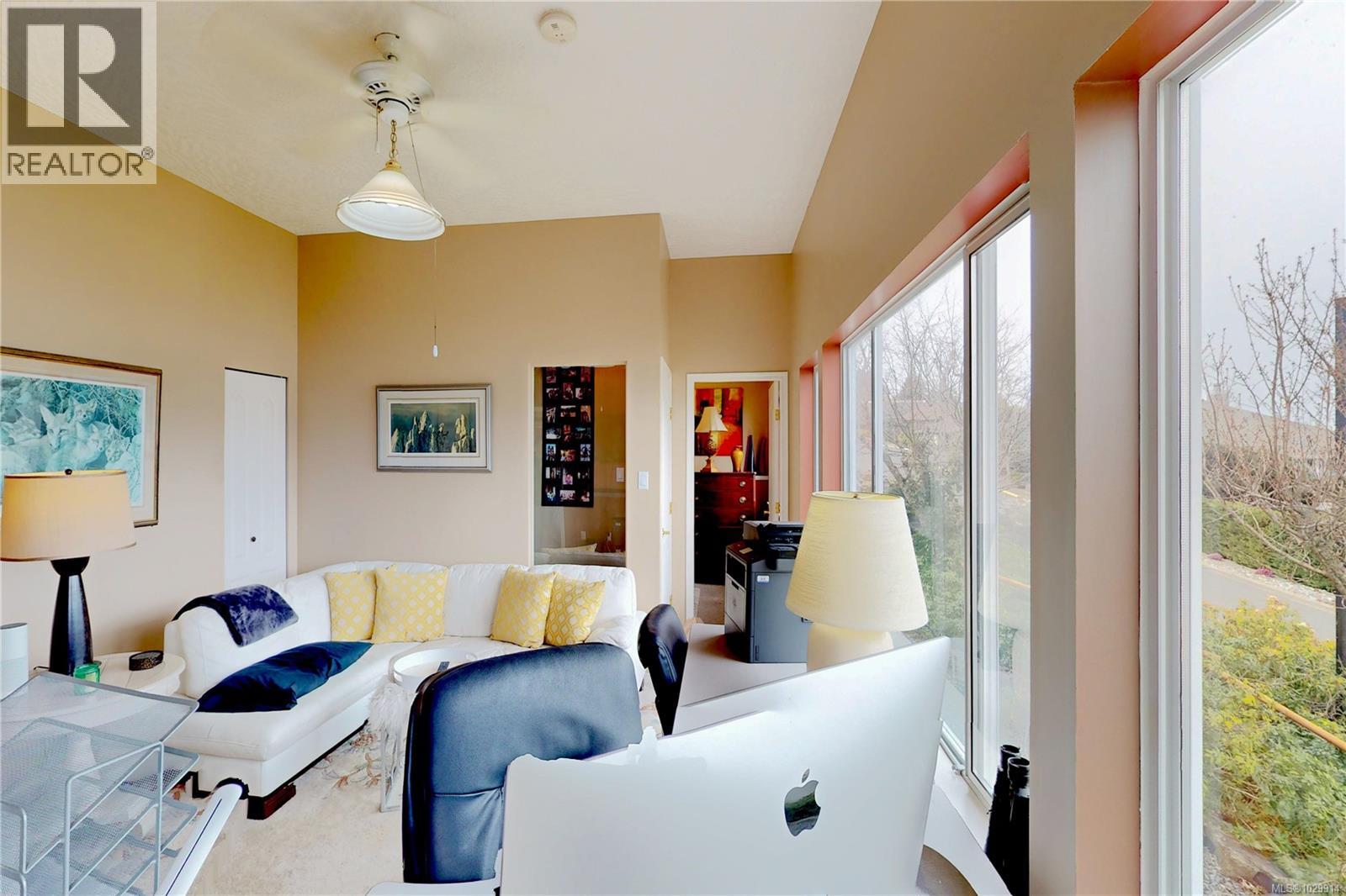 488 Seaview Way - 31