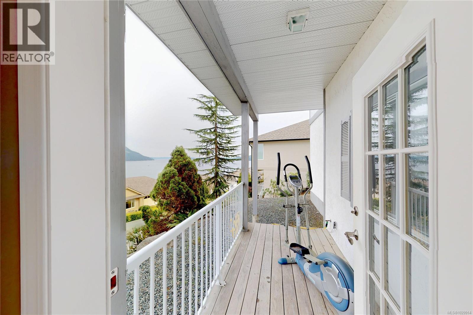 488 Seaview Way - 33