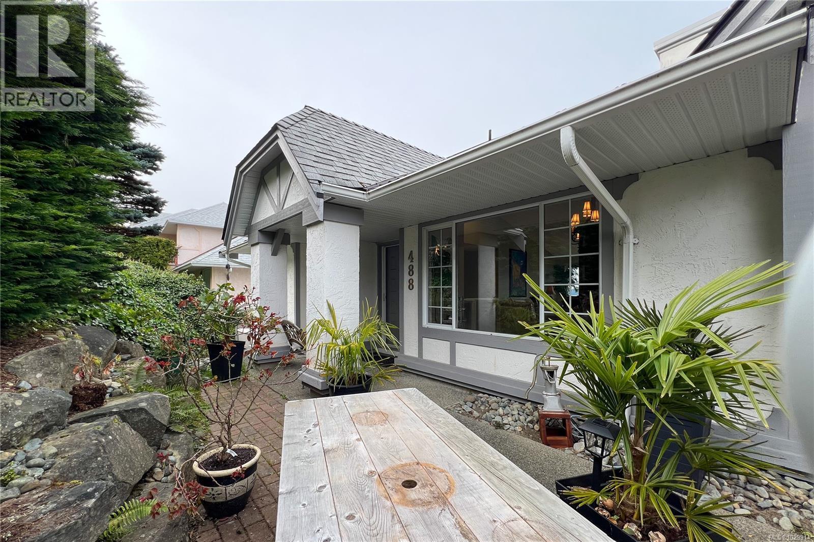 488 SEAVIEW WAY - 52