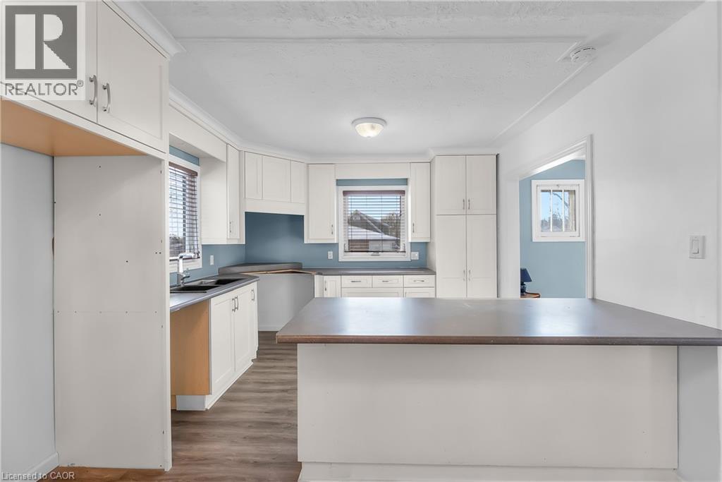 5932 CARLTON AVENUE - 7