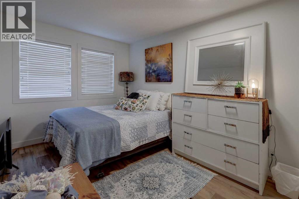 Single Family House for Sale in  Royal Crest Point NW Royal Oak Calgary 