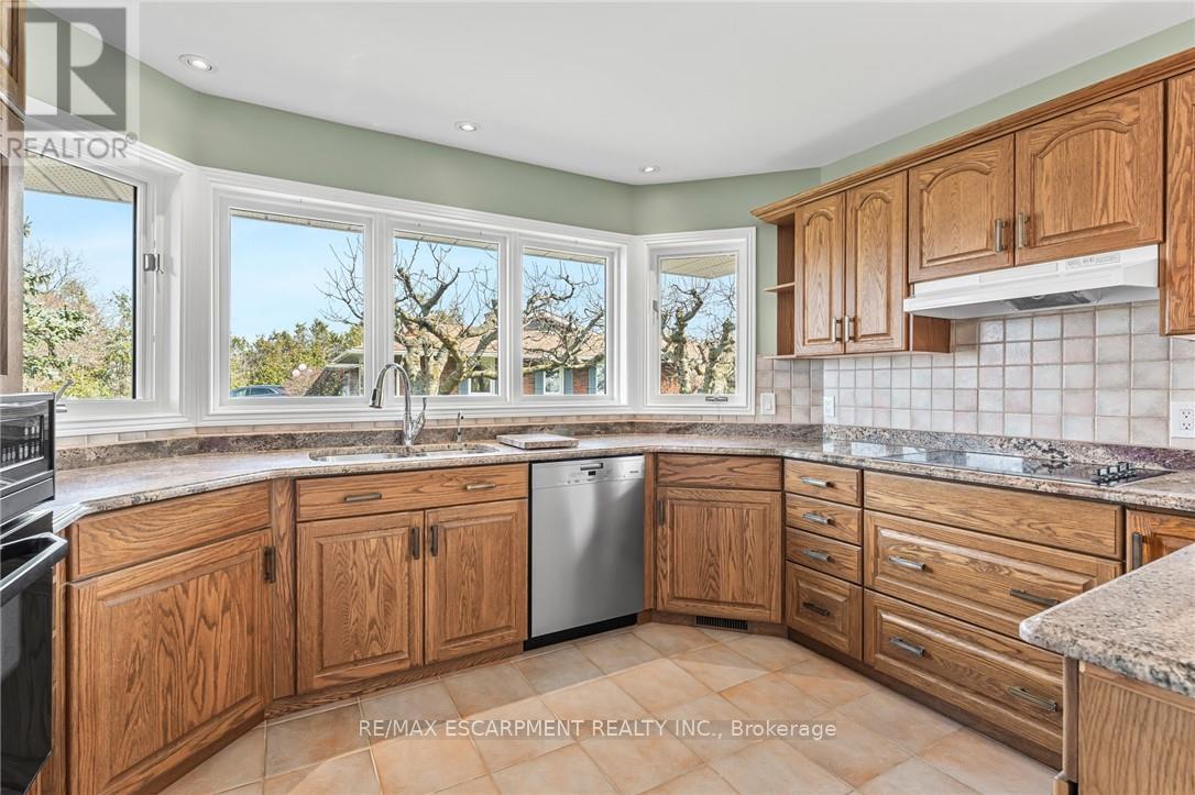 3503 LAKESHORE ROAD - 14