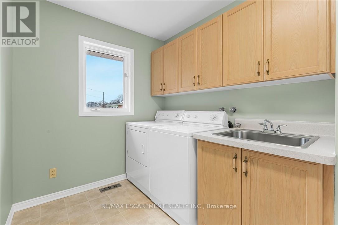 3503 LAKESHORE ROAD - 24