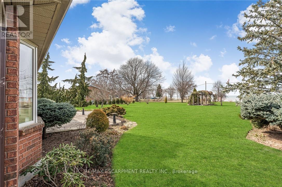 3503 LAKESHORE ROAD - 38