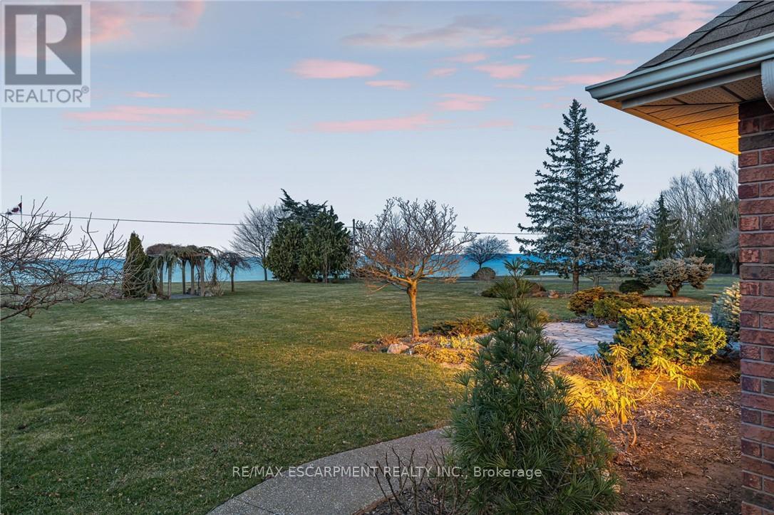 3503 LAKESHORE ROAD - 9