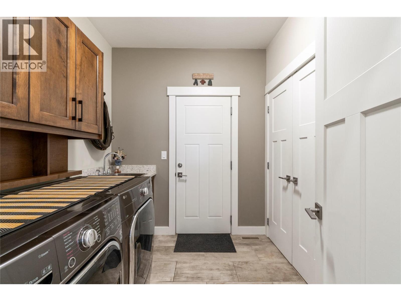  1281 24 Street Southeast, Salmon Arm