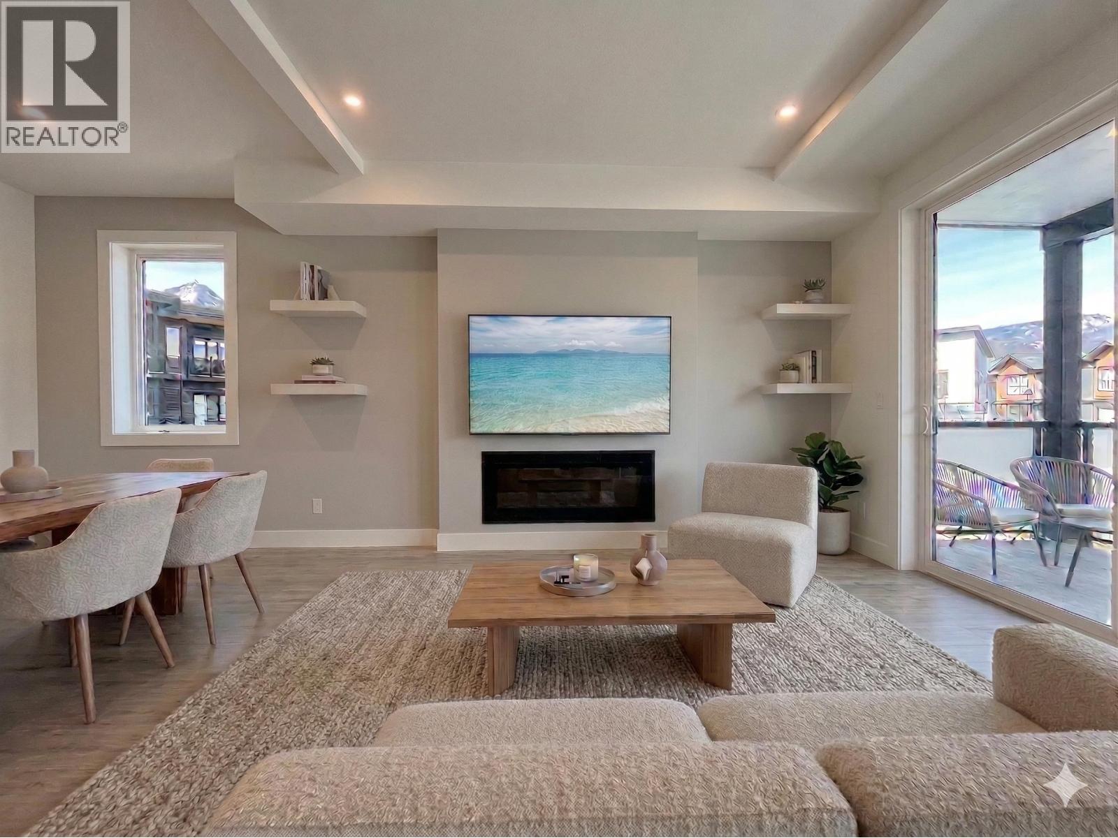 1006 PHARE CRESCENT, Pemberton