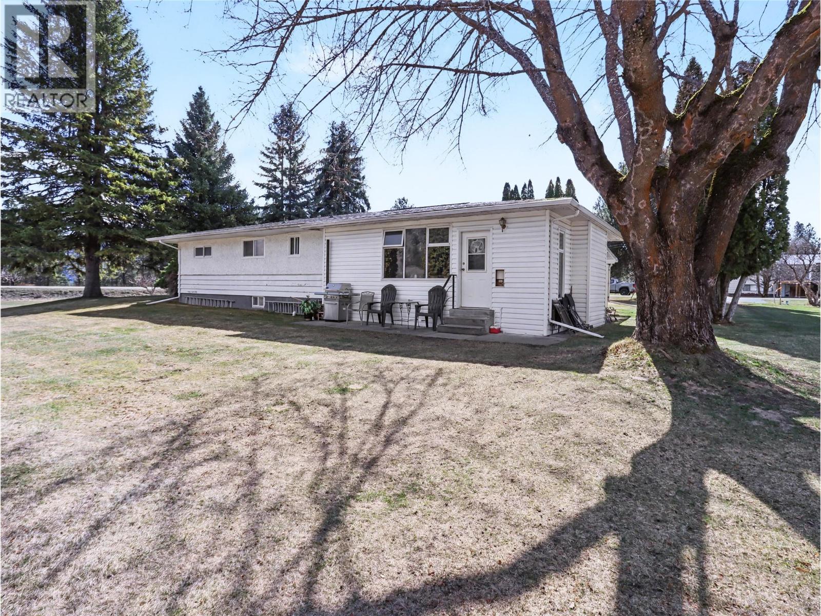 4065 Canning Road, Grand Forks