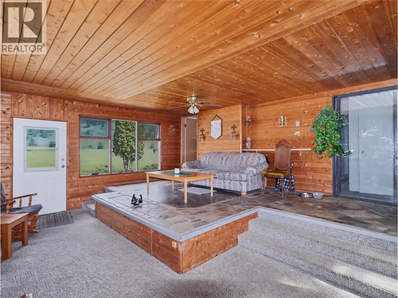 4065 Canning Road, Grand Forks