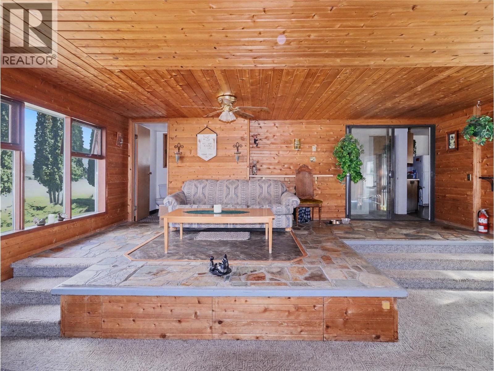 4065 Canning Road, Grand Forks