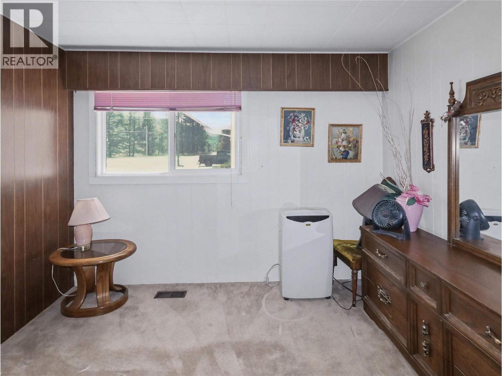 4065 Canning Road, Grand Forks