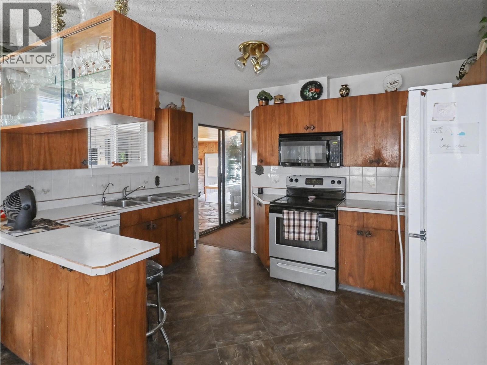 4065 Canning Road, Grand Forks