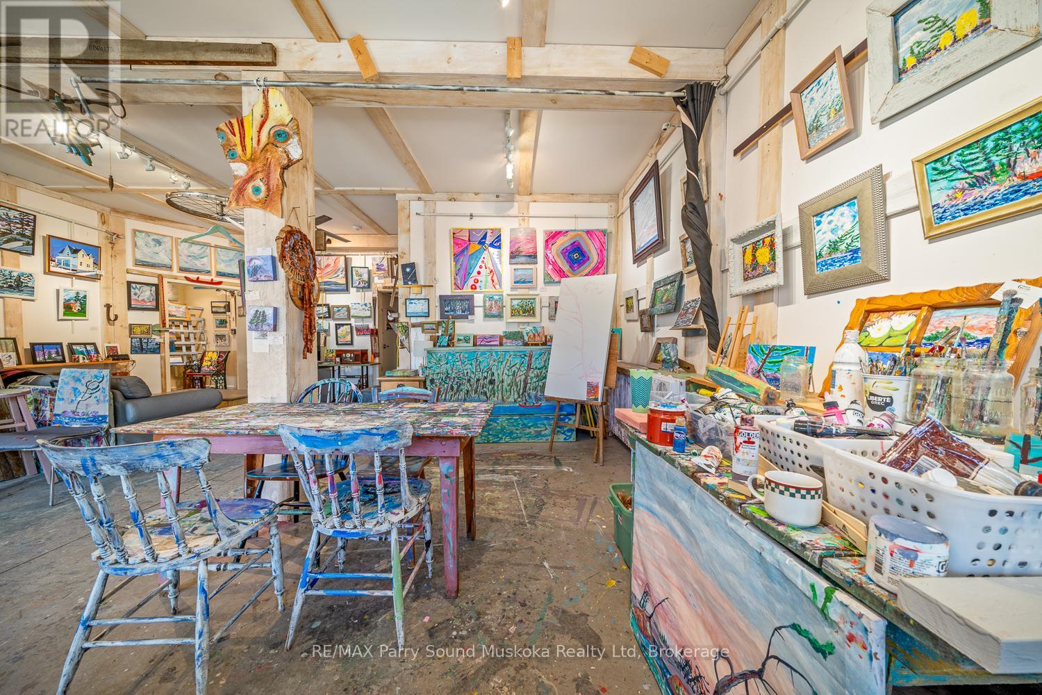 47 GIBSON STREET - 11