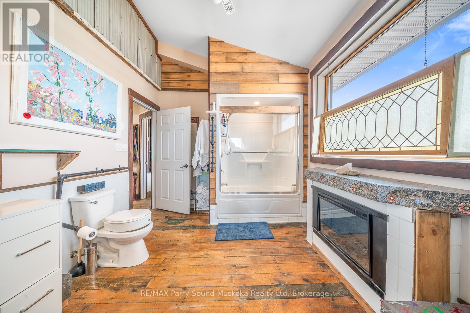 47 GIBSON STREET - 31