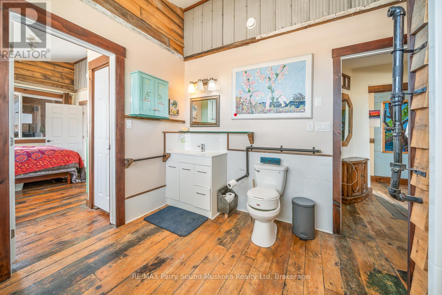 47 GIBSON STREET - 32