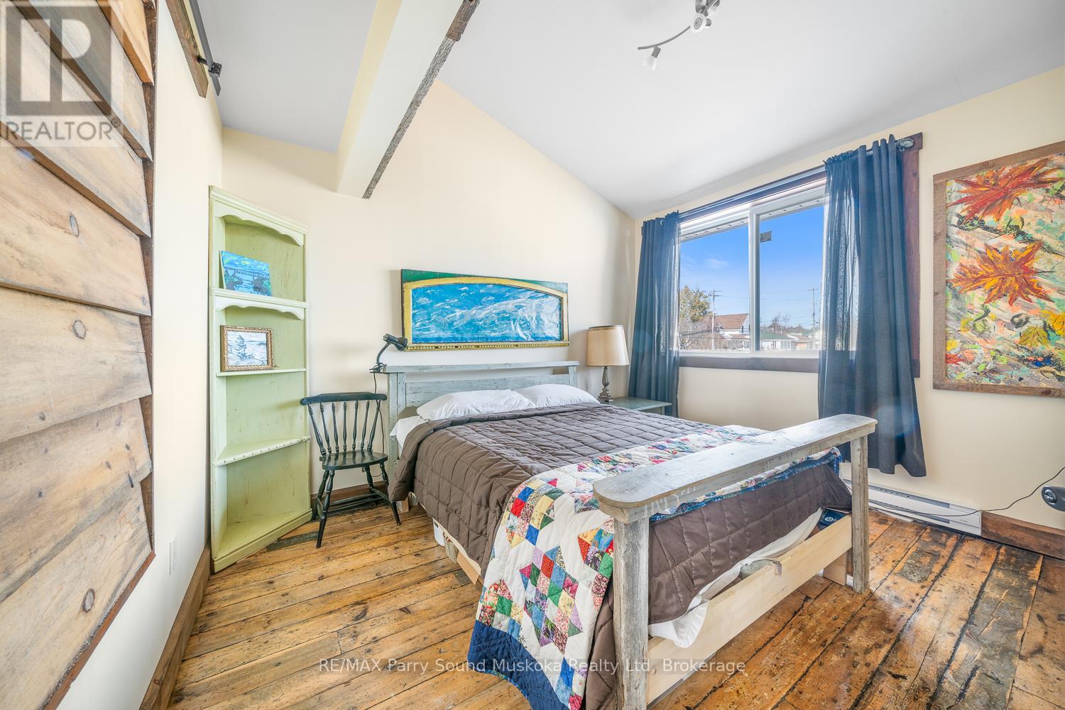 47 GIBSON STREET - 33