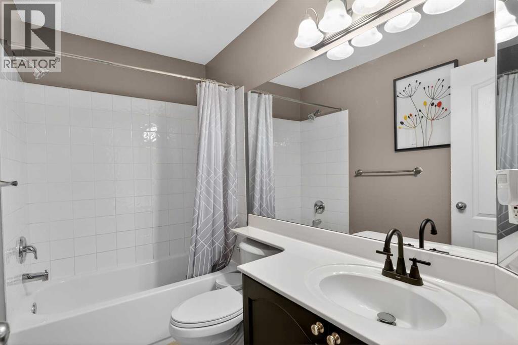 Single Family House for Sale in  Elkton Way SW Springbank Hill Calgary 