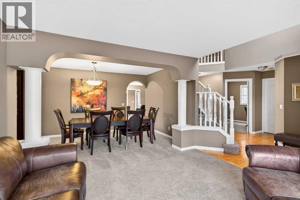 Single Family House for Sale in  Elkton Way SW Springbank Hill Calgary 