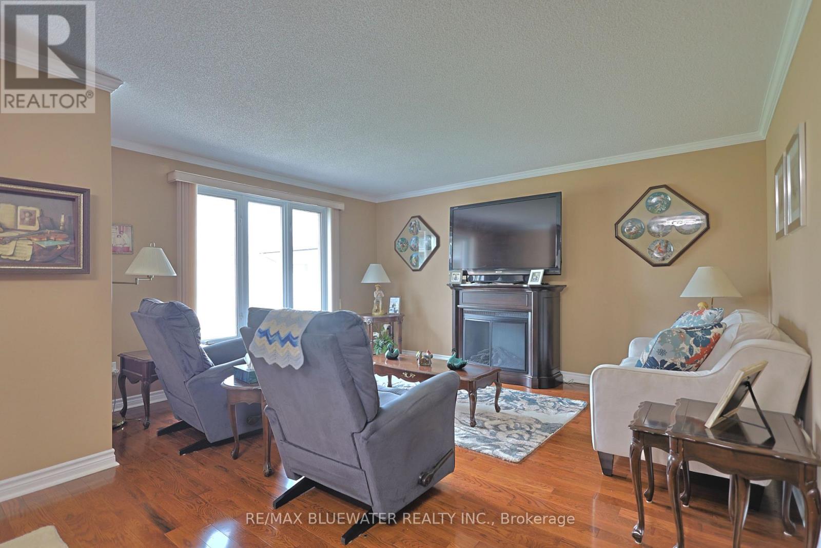 365 STATION STREET - 20