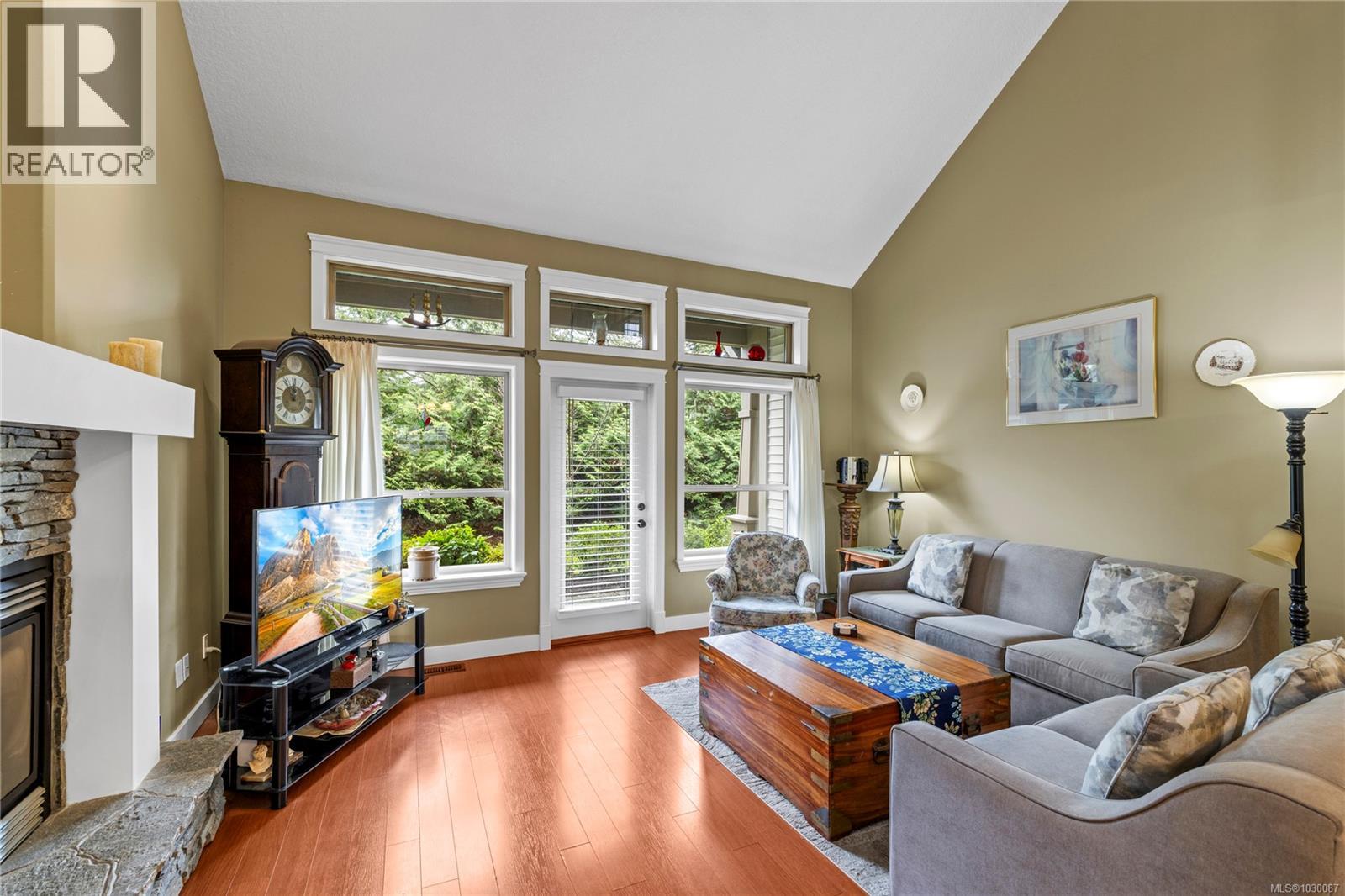 5150 SIMMHER WAY - 6