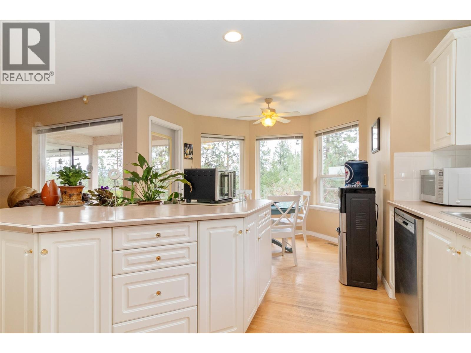  981 Westview Way, West Kelowna