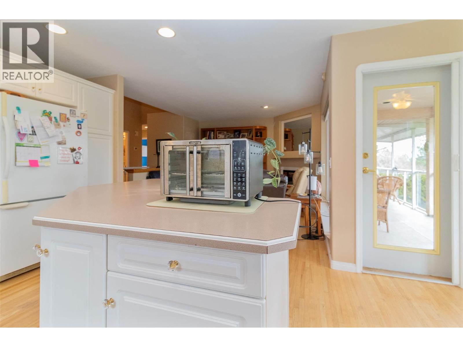  981 Westview Way, West Kelowna