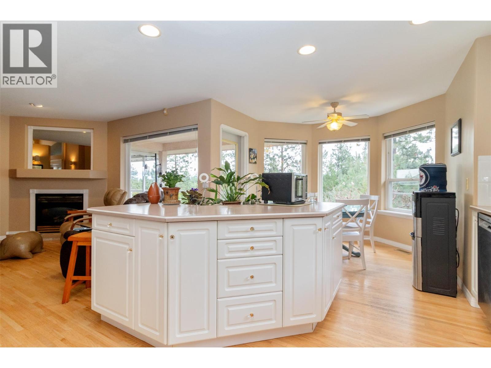  981 Westview Way, West Kelowna