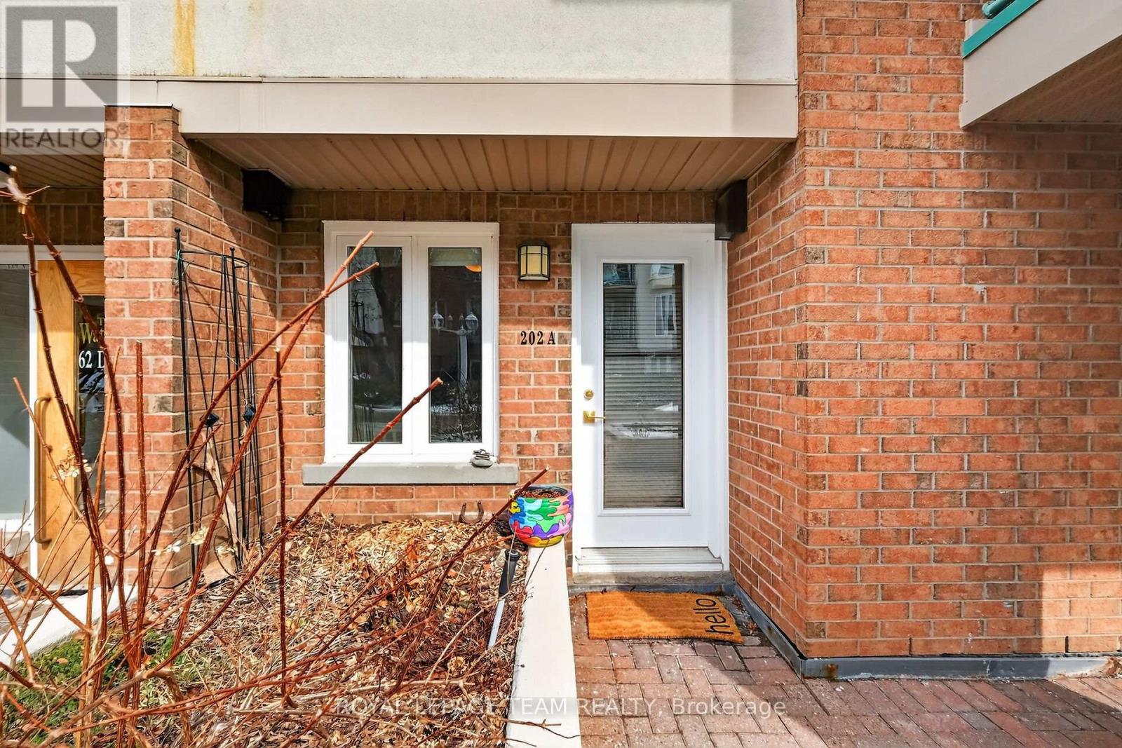 Lovely bungalow condo apartment