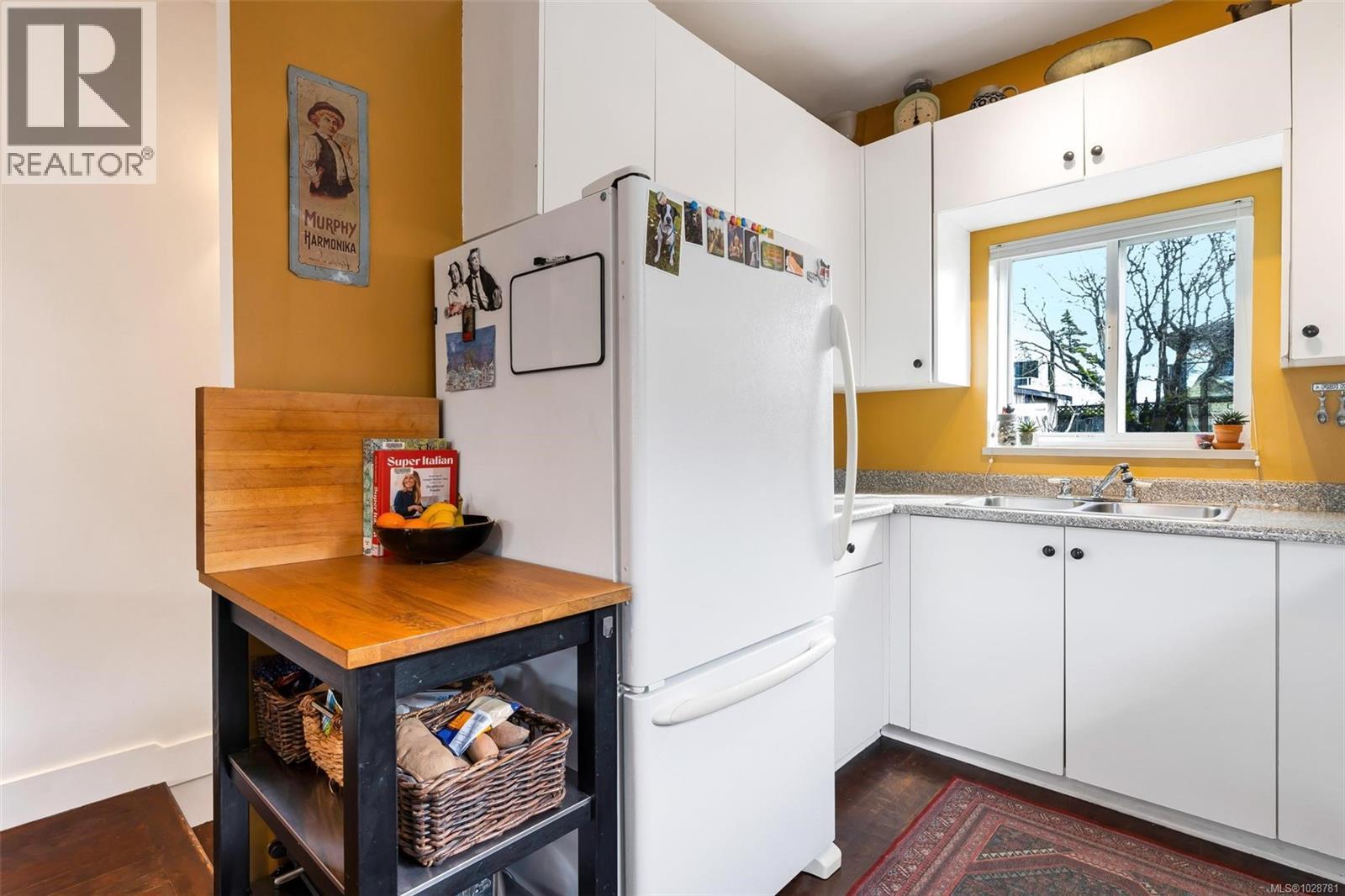  483 Constance Avenue, Esquimalt