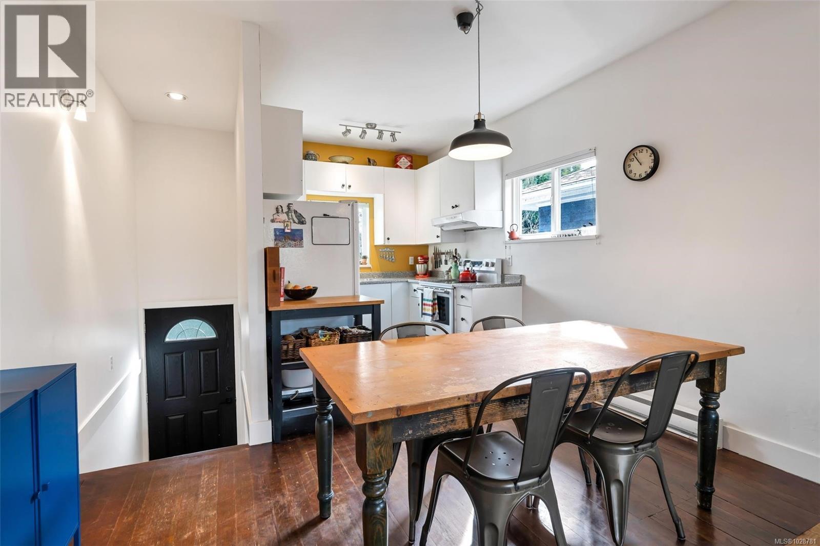  483 Constance Avenue, Esquimalt