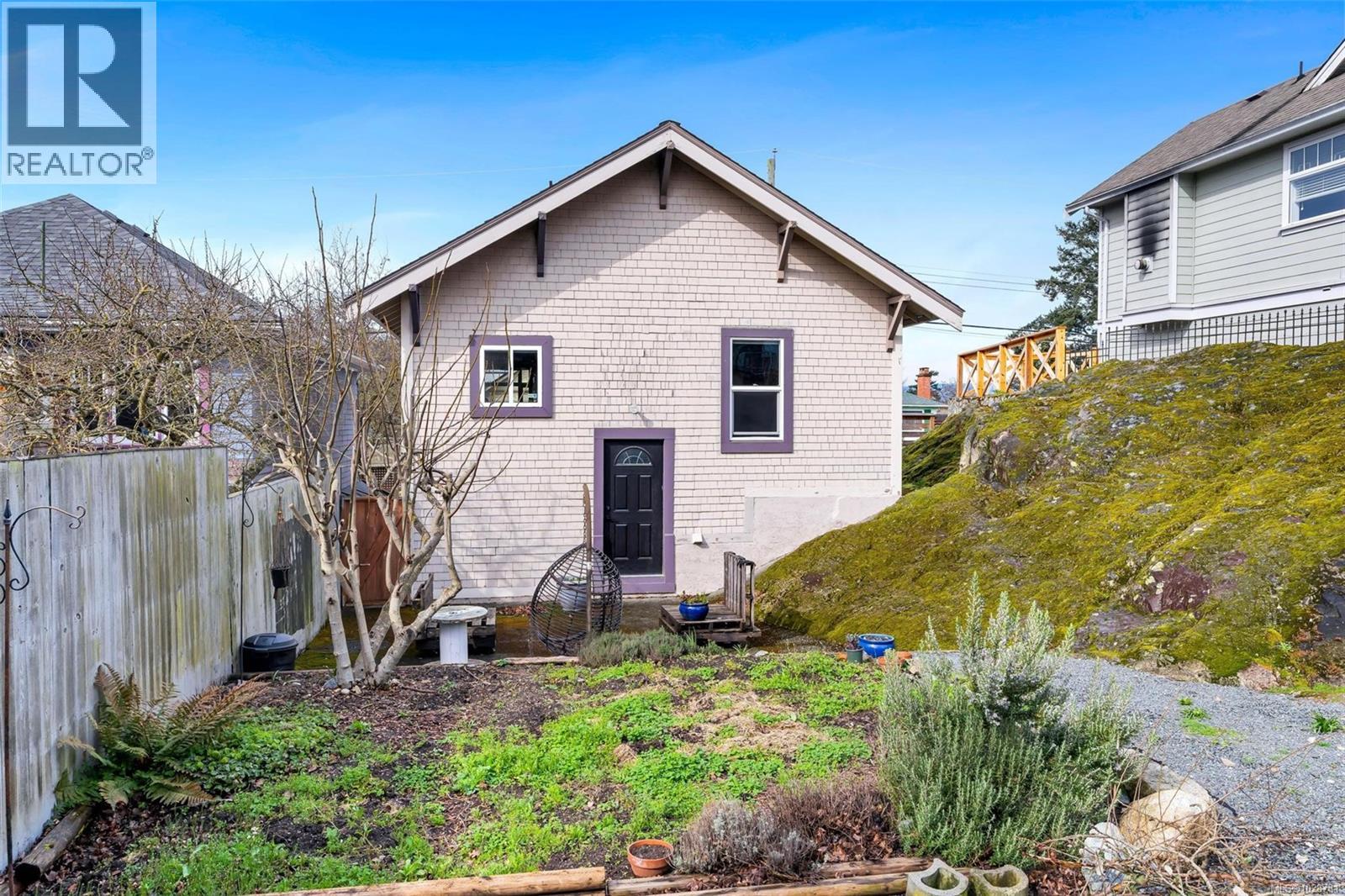  483 Constance Avenue, Esquimalt