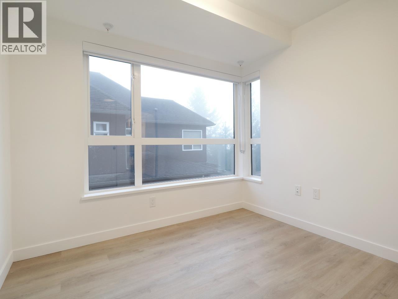 112 390 GUILBY STREET, Coquitlam